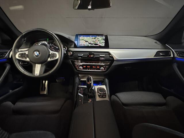 BMW 5-SERIE Touring 520i Corporate Lease Executive | M-Sport | M Aerodynamica | Sfeerverlichting | 19'' | Full LED | Camera | Elektr. trekhaak
