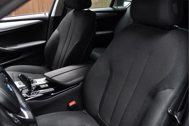 BMW 5-SERIE 530i Aut. Navi Climate Bi-Xenon PDC LM velgen