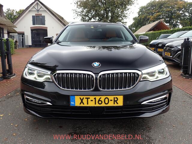 BMW 5-SERIE Touring 530i PANODAK/HEADUP/KEYLESS/ACC/CARPLAY/SPORTLEER/CAMERA
