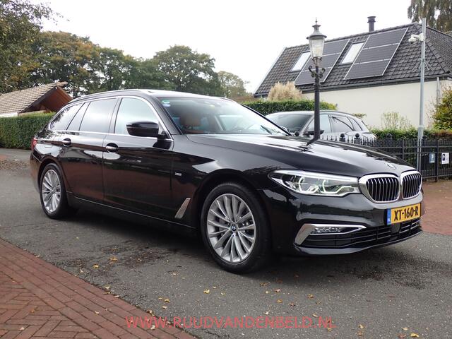 BMW 5-SERIE Touring 530i PANODAK/HEADUP/KEYLESS/ACC/CARPLAY/SPORTLEER/CAMERA