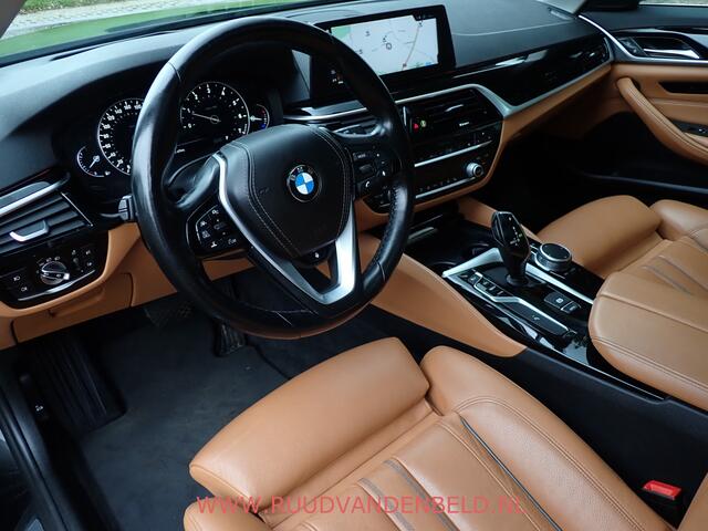 BMW 5-SERIE Touring 530i PANODAK/HEADUP/KEYLESS/ACC/CARPLAY/SPORTLEER/CAMERA