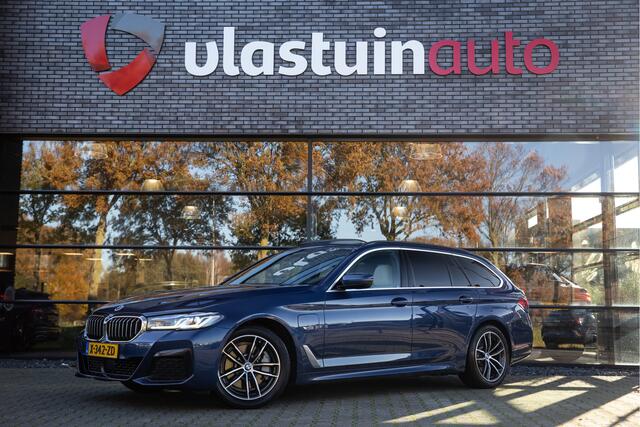 BMW 5-SERIE Touring 530e xDrive High Executive M-Sport , 4 wielsturing Panoramadak, Adap. cruise, Trekhaak,