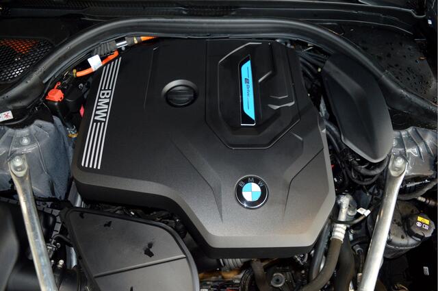 BMW 5-SERIE Touring 530e Hybride M-Sportedition | Top !