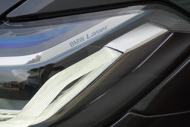 BMW 5-SERIE Touring 530e xDrive Business Edition Plus/Laser Led/Leer/ Origineel Nederlands