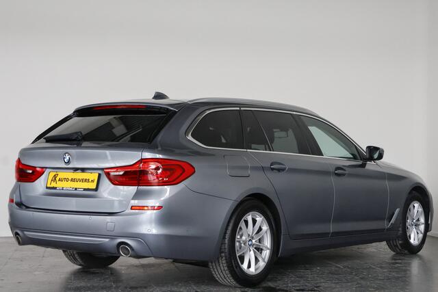 BMW 5-SERIE Touring 520i Business Edition Cruise / Navi / Carplay / Camera