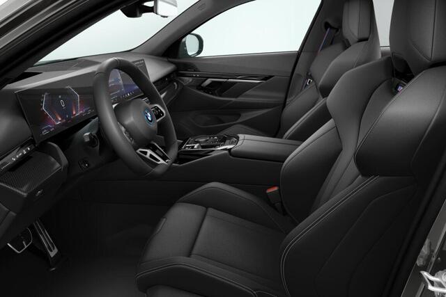 BMW 5-SERIE Sedan 550e xDrive | M Sportpakket Pro | Innovation Pack | Travel Pack | Comfort Pack