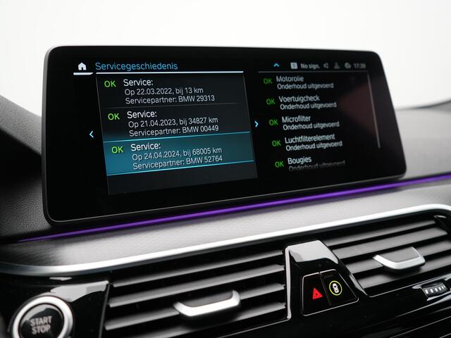 BMW 5-SERIE Touring 520e M Sport Plug In Hybrid 204pk Dealer O.H PHEV | Trekhaak af Fabriek | Adaptive Cruise | Alcantara Sportstoelen Verwarmd | Camera | Navi Pro | Sfeerverlichting | Apple Carplay |