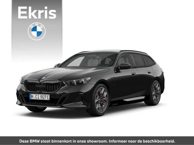 BMW 5-SERIE Touring 550e xDrive M Sportpakket Pro | Travel Pack | Panoramadak | Trekhaak | Bowers & Wilkins