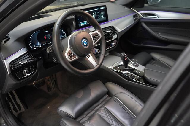 BMW 5-SERIE Touring 530e Business Edition Plus | SoH 98% | Leder | Panoramadak | Trekhaak | Memory | Head-Up | M-Sportpakket