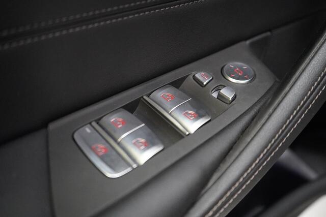 BMW 5-SERIE Touring 530e Business Edition Plus | SoH 98% | Leder | Panoramadak | Trekhaak | Memory | Head-Up | M-Sportpakket