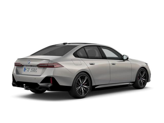BMW 5-SERIE 530e M Sport Edition | M Sport Package Pro | Equipment Package Professional | Travel Package | Comfort Package
