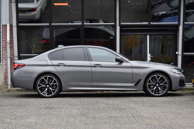 BMW 5-SERIE 530e High Executive M-Sport Pano Camera 20" HK