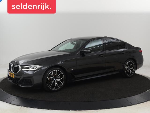 BMW 5-SERIE 520i M Sport | Leder | Stoelverwarming | Carplay | 19'' | Sportstoelen | Live Cockpit | Navigatie | Parkeerhulp | Adaptief LED | Memory | Keyless start