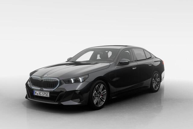 BMW 5-SERIE Sedan 530e M Sport Edition | M Sport Pro | Innovation Pack | Travel Pack | Comfort Pack