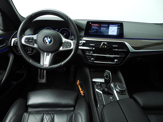 BMW 5-SERIE Sedan 530e M-Sportpakket / Schuifdak / Comfort stoelen / Head-up / Park assist / Alu wielen 20 inch