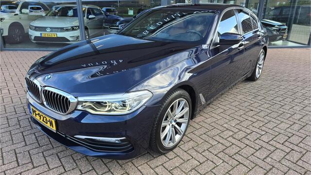 BMW 5-SERIE 520d High Executive **Automaat 8 Vers** Luxe lederen bekleding**LED**Airco automatisch**Comfortstoelen**NAVI** NETTE AUTO** Dodehoek detector**BOVAG GARANTIE