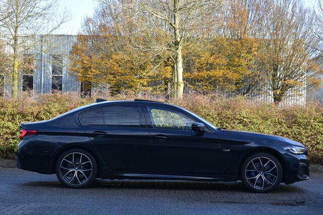 BMW 5-SERIE 530e Business Edition Plus M-Pakket HUD Pano Kuipstoelen ACC H&K