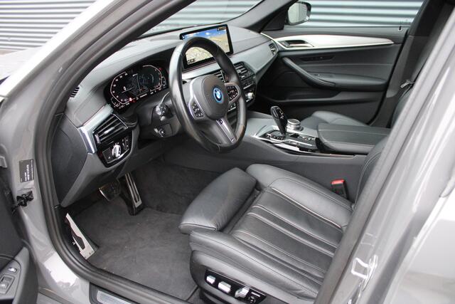 BMW 5-SERIE Touring 530e xDrive M-Sport Active Steering Laser Pano Vol-Leder Head-up