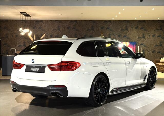 BMW 5-SERIE Touring 540d xDrive I M-pakket I Carbon I Pano