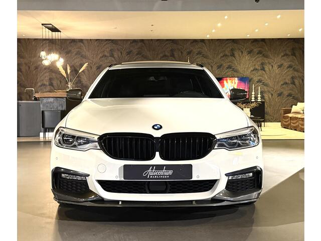 BMW 5-SERIE Touring 540d xDrive I M-pakket I Carbon I Pano