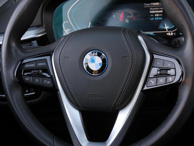 BMW 5-SERIE TOURING 530e/ PANORAMADAK/ HEAD-UP/ TREKHAAK/ H&K AUDIO/ LASER LED
