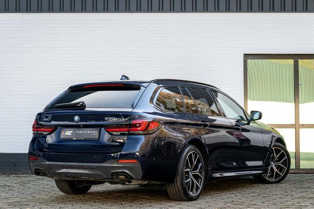 BMW 5-SERIE Touring 530e xDrive M-Sport 4-Wielsturing Massage Laser