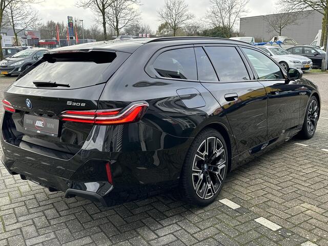 BMW 5-SERIE Touring 530e M Sport Edition Comfort toegang | Elect trekhaak | Origineel NL