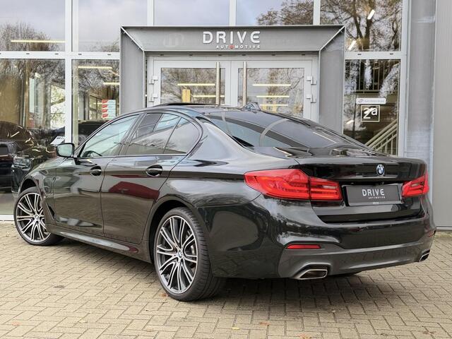 BMW 5-SERIE 530e iPerf. High Ex. M-Sport Plus |Schuif/kanteldak|Leer|Memory|Driving Ass. Plus|HUD|20"|HiFi