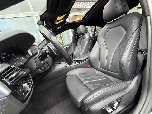 BMW 5-SERIE 530e iPerf. High Ex. M-Sport Plus |Schuif/kanteldak|Leer|Memory|Driving Ass. Plus|HUD|20"|HiFi