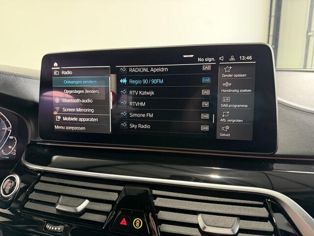 BMW 5-SERIE 530e M SPORT EDITION PLUS Schuifdak / Head Up / Leder / Laser