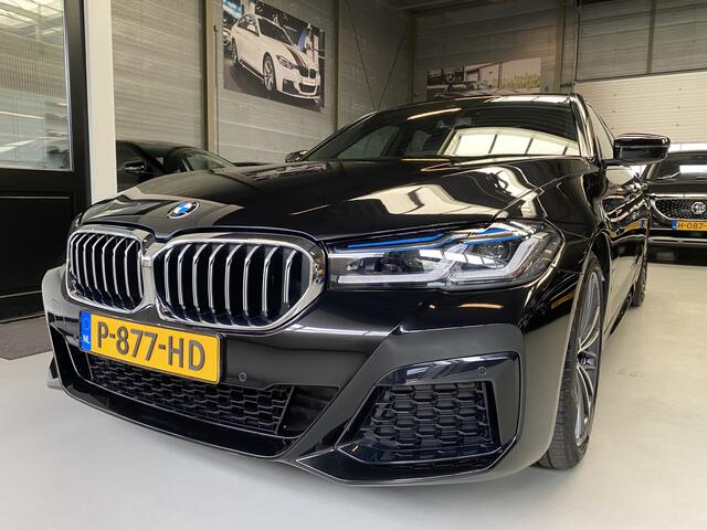 BMW 5-SERIE 520i Edition Plus M pakket, Schuifdak, 19inch Sfeerverlichting