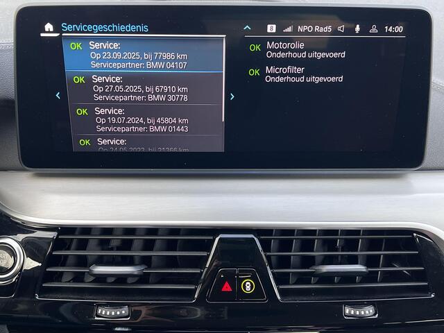 BMW 5-SERIE 5er-Reihe 530e xDrive Touring Luxury Line Automaat / Dealer onderhouden / Laser light / Leder / Elektrische trekhaak 1.700 kg / Elektrische (massage) stoelen / Camera 360° / HUD / Elektrische klep / Panorama schuifdak / Adaptief onderstel / Stuur- en sto