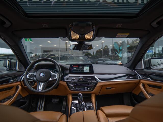 BMW 5-SERIE M550i xDrive High Executive | Memory | Hud | B&W