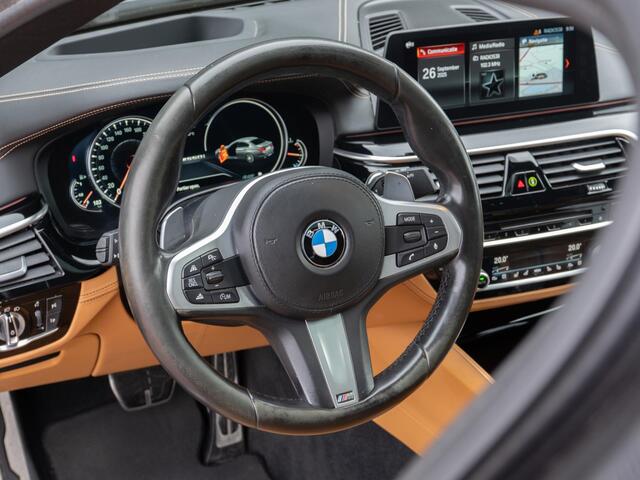 BMW 5-SERIE M550i xDrive High Executive | Memory | Hud | B&W