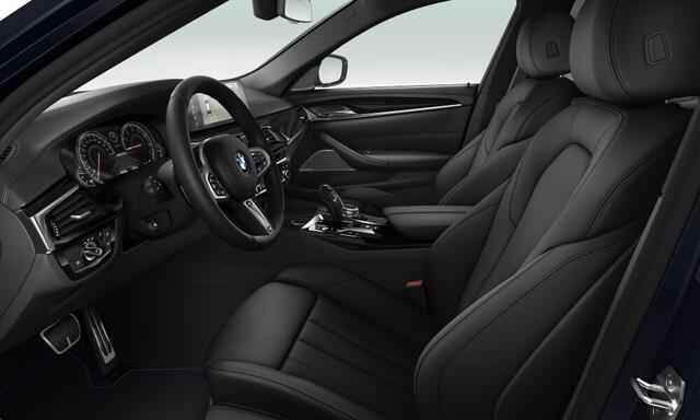 BMW 5-SERIE M550i xDrive - Onderstel Prof - Head-up - ACC - Trekhaak - Dak - Standkachel