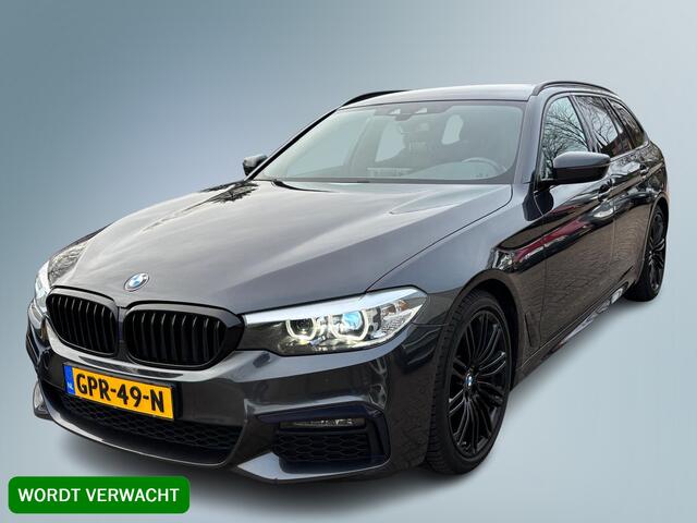 BMW 5-SERIE Touring 520d M-Sport / LED / Navi / Leder / Cam