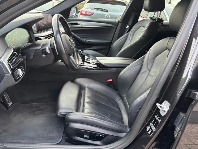 BMW 5-SERIE Touring 520d M-Sport / LED / Navi / Leder / Cam