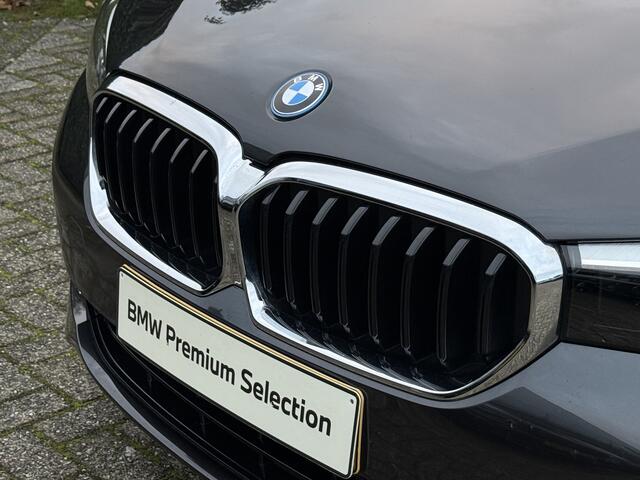 BMW 5-SERIE Touring 530e | Business | Navi Prof | 3 zone Airco | Stoelverw. | Sportstoelen