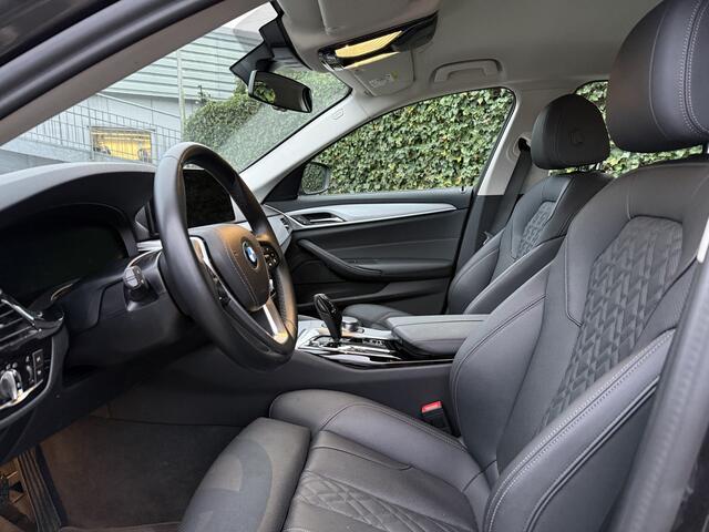 BMW 5-SERIE Touring 530e | Business | Navi Prof | 3 zone Airco | Stoelverw. | Sportstoelen