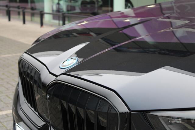 BMW 5-SERIE 550e xDrive M Sport Automaat / Panoramadak / Trekhaak / Adaptief Onderstel Professional / Bowers & Wilkins / Parking Assistant Professional / Adaptieve LED