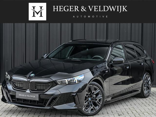 BMW 5-SERIE Touring 530e xDrive · M-Sport · Shadow Line · Bowers&Wilkins · 360 Camera · Comfort Access · Stoel- en Stuurverwarming · Active Cruise · Ambiance · El. trekhaak ·