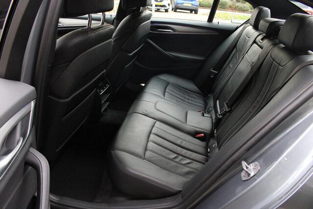 BMW 5-SERIE 530e iPerformance High Executive Automaat | Navigatiesysteem | Achterruitrij Camera | Lederen Bekleding
