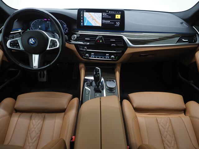BMW 5-SERIE Touring 530e M Sport | Panoramadak | LaserLED | Head Up | 360 | Keyless | Adaptive Cruise | Trekhaak