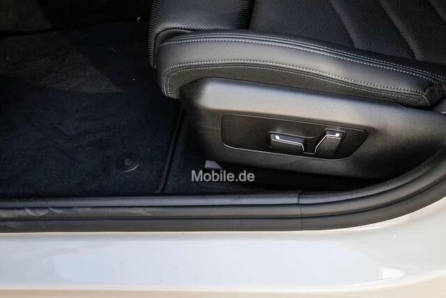 BMW 5-SERIE Touring 530e xDrive M-SPORT ** LED, NAVI+, LEDER, 19-inch LMV, ALARM, M-ONDERSTEL ** 1e EIG - UNFALLFREI - ¤ 17.900,= onder NP ** ** INFORMEER OOK NAAR ONZE AANTREKKELIJKE FINANCIAL-LEASE TARIEVEN **