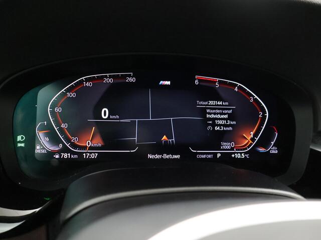 BMW 5-SERIE 518D M-SPORT SEDAN + NAPPA LEDEREN COMFORTZETELS | TREKHAAK | H/K | HEAD-UP | SFEERVERLICHTING