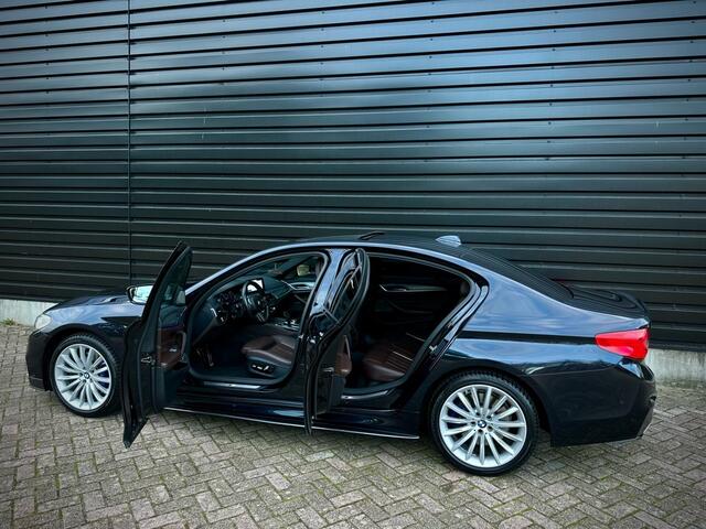 BMW 5-SERIE 530e M-PERFORMANCE DAK|HUD|SOFTCLOSE|NAPPA|STOELVENTI