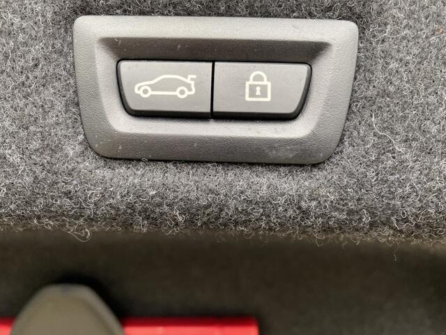 BMW 5-SERIE M550i xDrive High Executive leer/navigatie/automaat