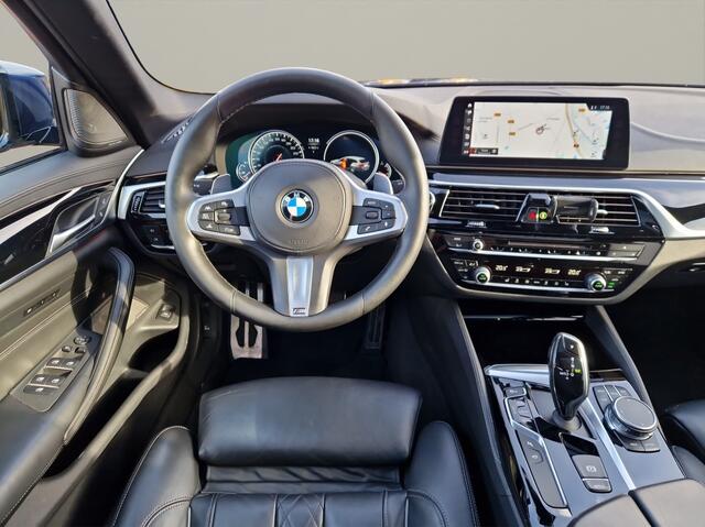 BMW 5-SERIE Touring 540i High Executive NL-Auto - M Sport - Panodak