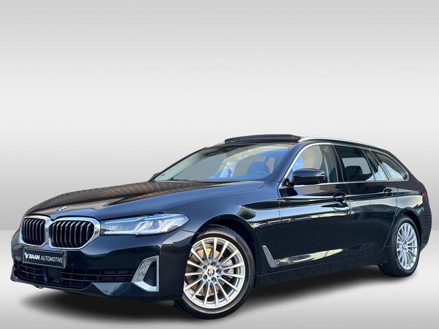 BMW 5-SERIE Touring 520d High Executive | Panoramadak | Luxury line | 360 Camera | Head-up Display