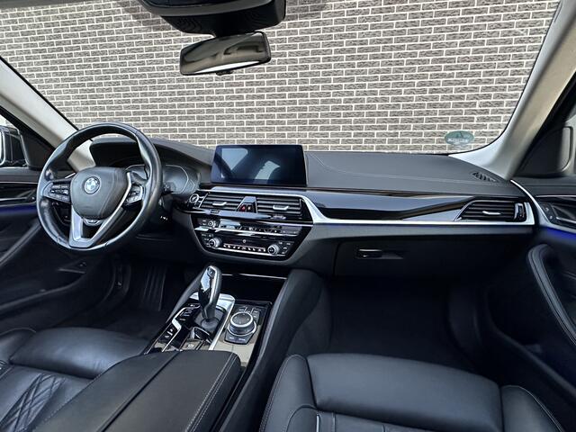 BMW 5-SERIE Touring 520d High Executive | Panoramadak | Luxury line | 360 Camera | Head-up Display